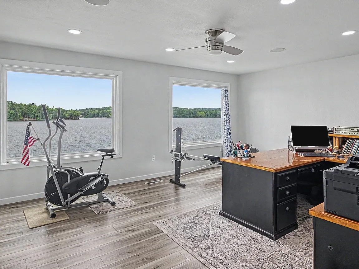 A Point Lot on Lake Coronado, With a Trex Dock and Boat Lift