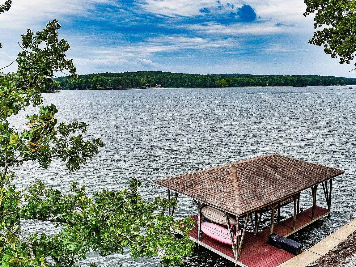 A Point Lot on Lake Coronado, With a Trex Dock and Boat Lift