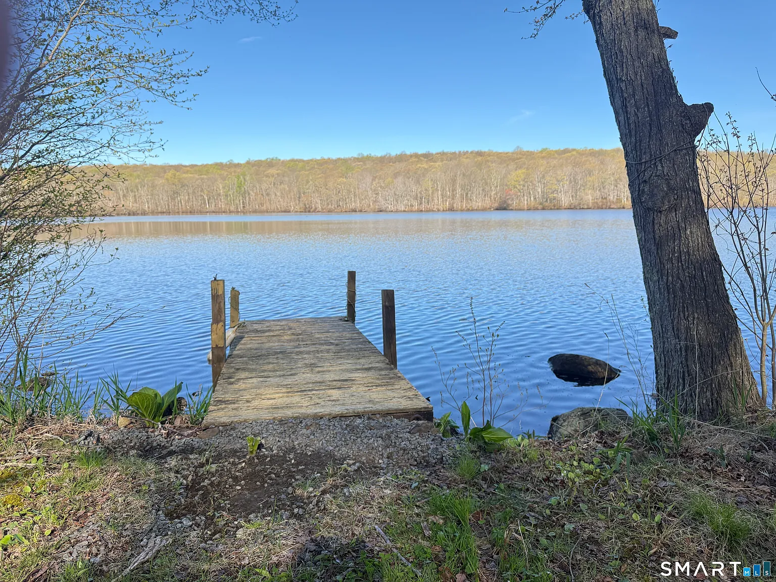 Lakefront Cottage on Pickerel Lake in Colchester