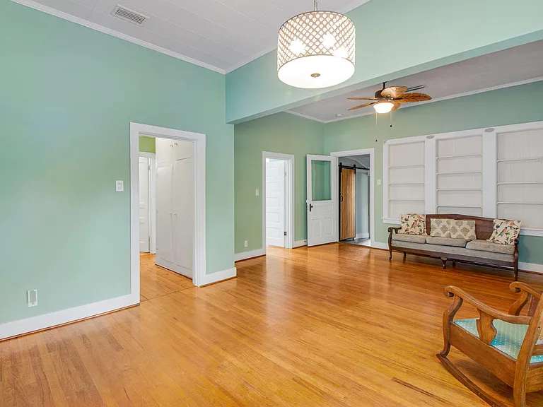 Updated 1918 Cottage on Lake Stanley in DeFuniak Springs