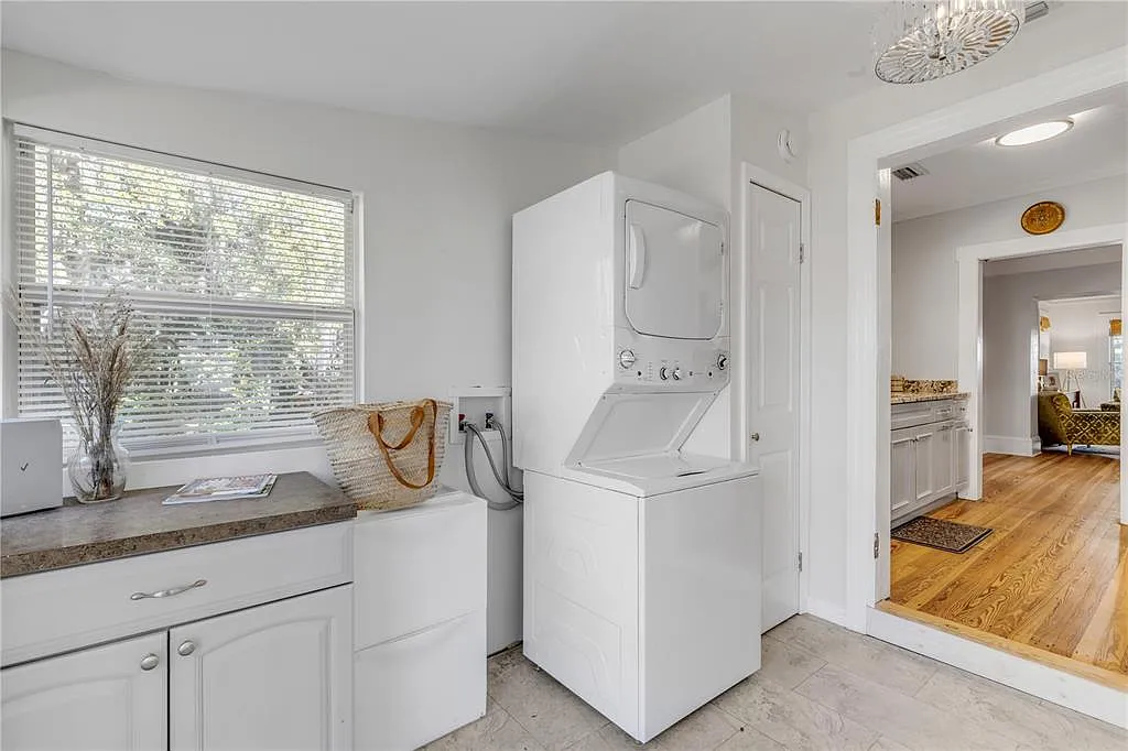 A 1920s Cottage on Murray Creek With Two Creeks to Choose From