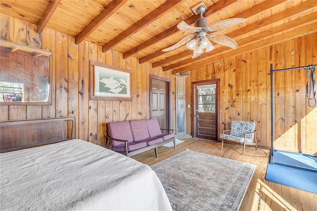 A 1920s Cottage on Murray Creek With Two Creeks to Choose From