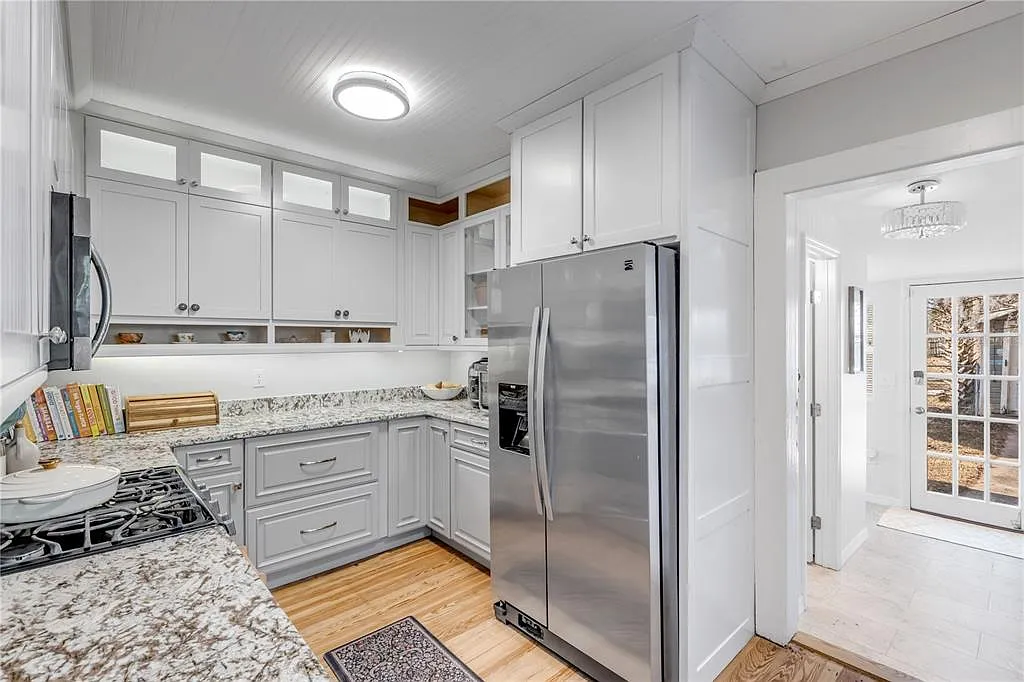 A 1920s Cottage on Murray Creek With Two Creeks to Choose From