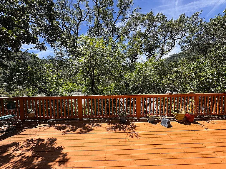 A Bluff-Top Home on the Eel River, With Its Own Swimming Hole