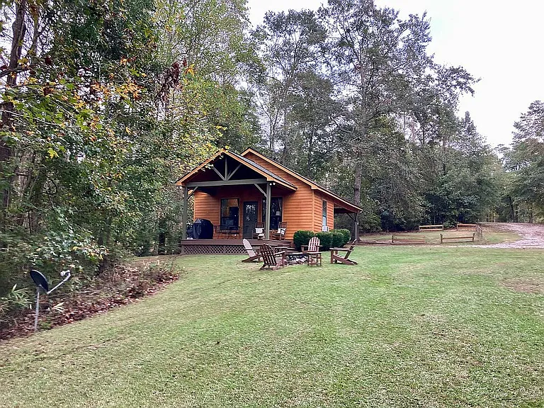 A Covered Dock, a Furnished Cabin, and Room to Build on Lake Eufaula