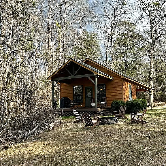 A Covered Dock, a Furnished Cabin, and Room to Build on Lake Eufaula