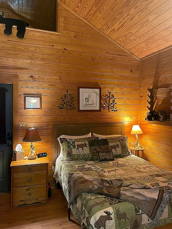A Covered Dock, a Furnished Cabin, and Room to Build on Lake Eufaula