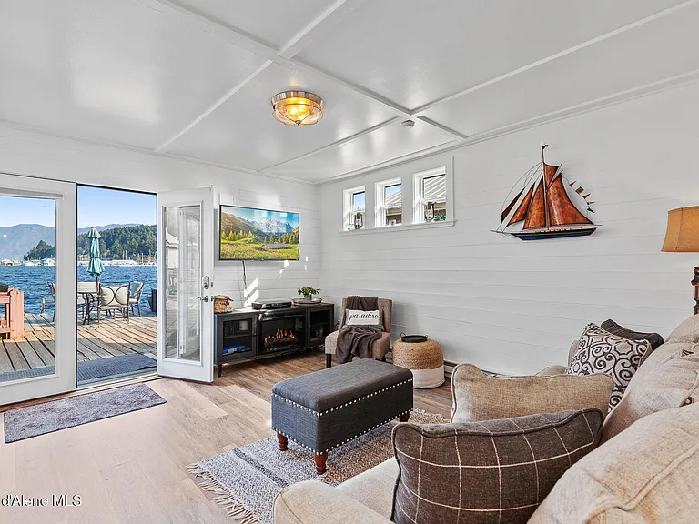 A Floating Cottage on Lake Pend Oreille