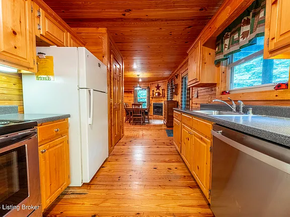 A Stand-Alone Dock and 7 Unrestricted Acres on Rough River Lake