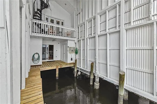 A Boatslip Cottage Steps From Lake Pontchartrain