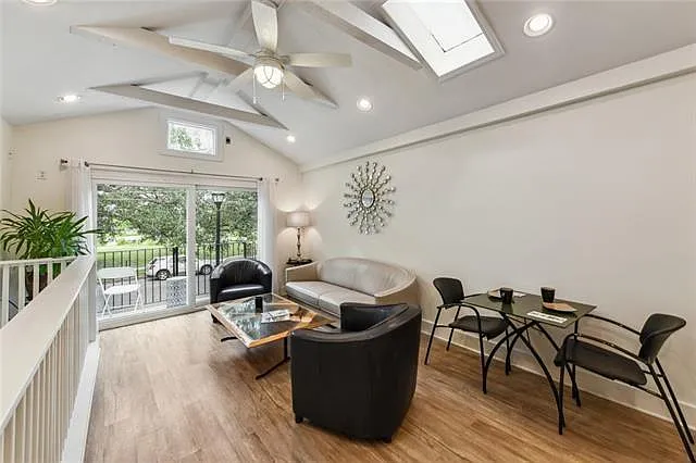 A Boatslip Cottage Steps From Lake Pontchartrain