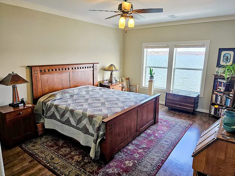 A Floating Home on Lake Texoma, Vacation-Only by Design