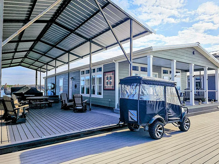 A Floating Home on Lake Texoma, Vacation-Only by Design