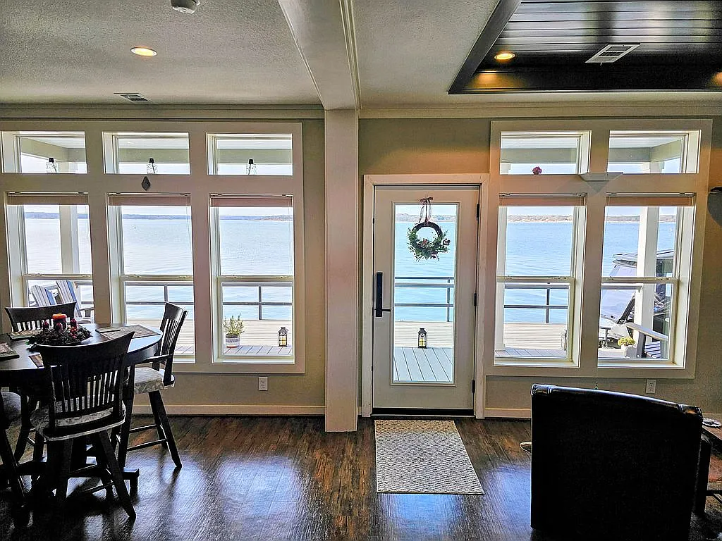 A Floating Home on Lake Texoma, Vacation-Only by Design