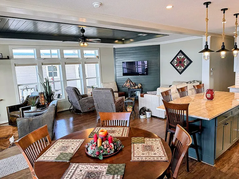 A Floating Home on Lake Texoma, Vacation-Only by Design