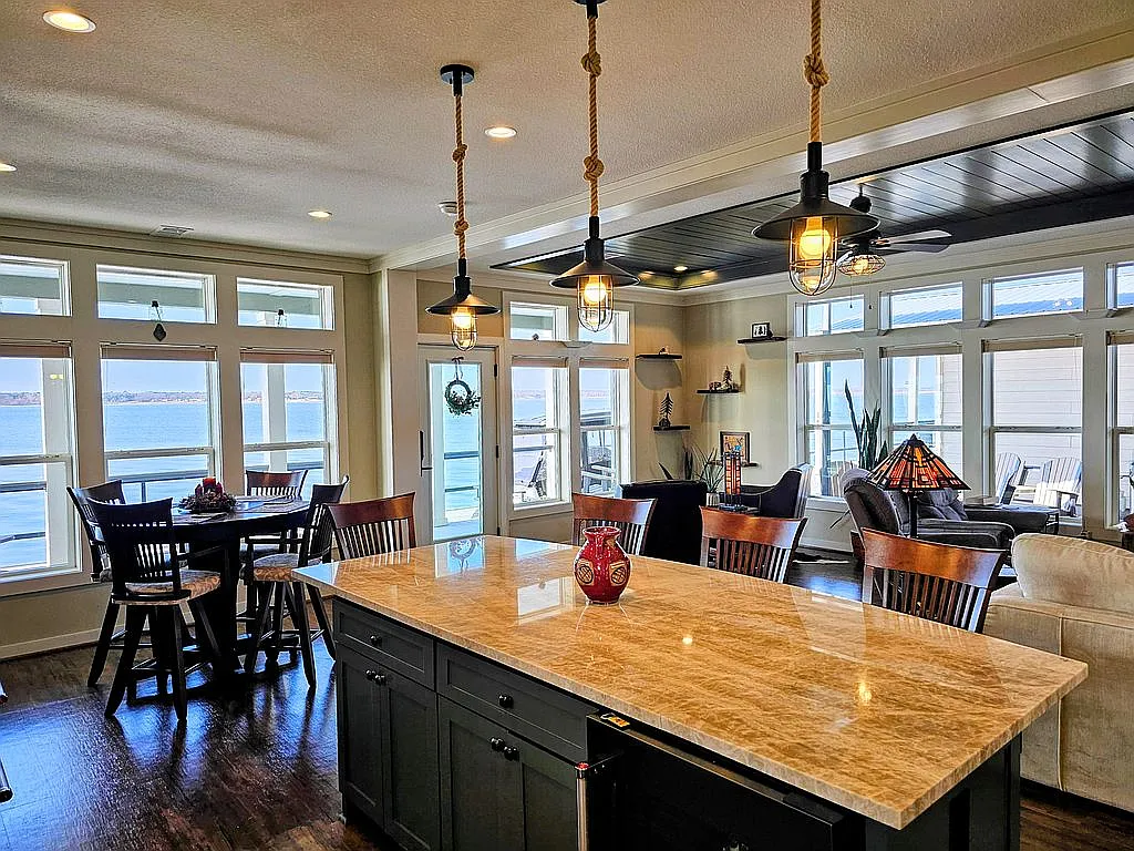 A Floating Home on Lake Texoma, Vacation-Only by Design