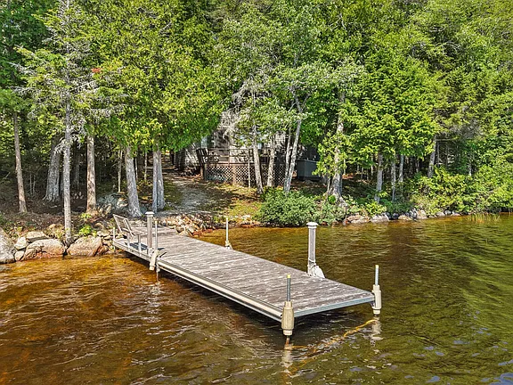 A Private Dock on Toddy Pond, Less Than an Hour From Acadia