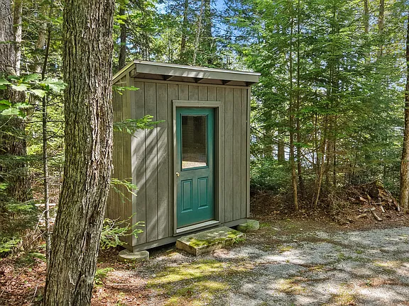 A Private Dock on Toddy Pond, Less Than an Hour From Acadia