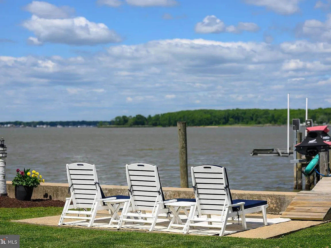 An 80-Foot T-Pier and Two Boat Lifts on the Back River Near Baltimore