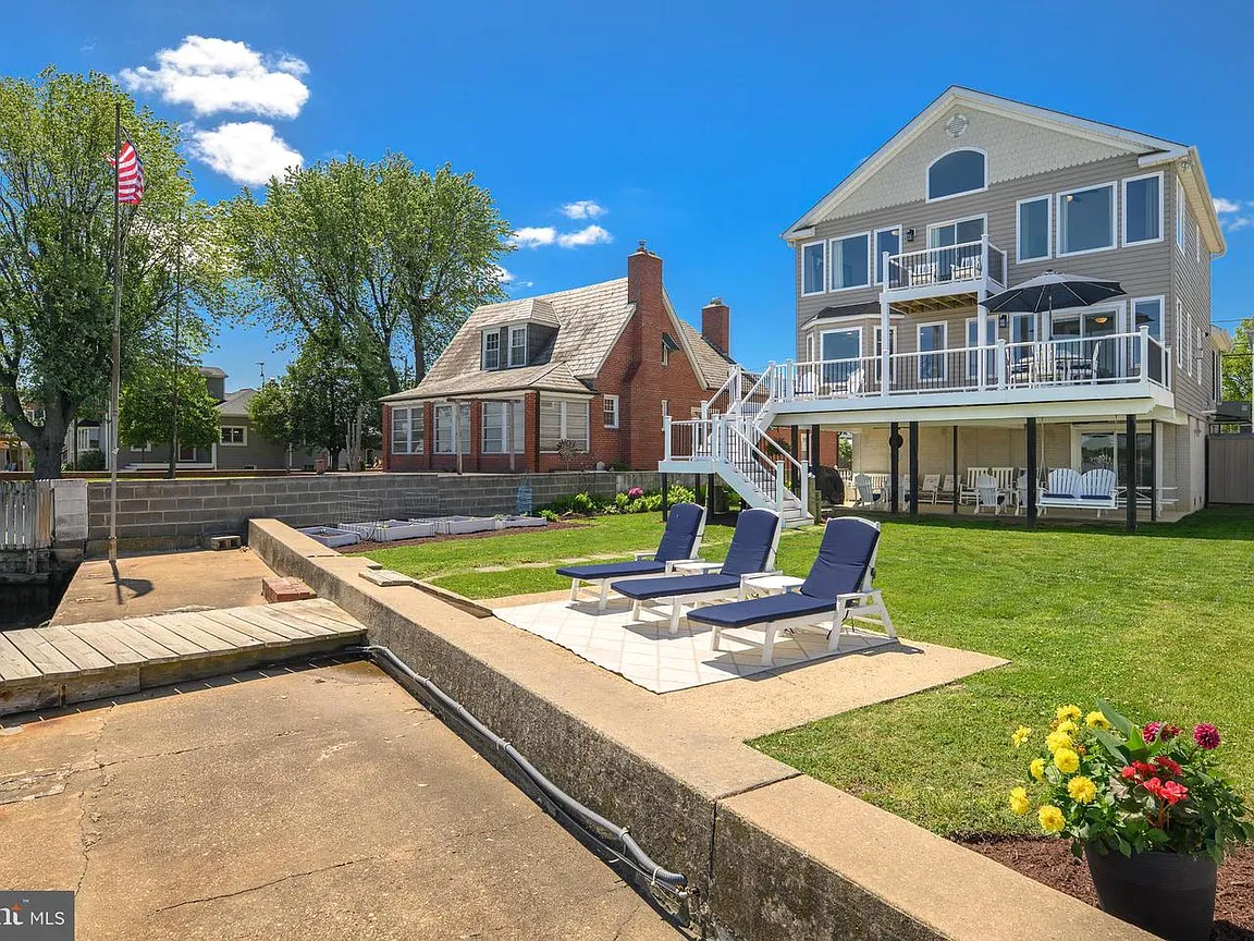An 80-Foot T-Pier and Two Boat Lifts on the Back River Near Baltimore