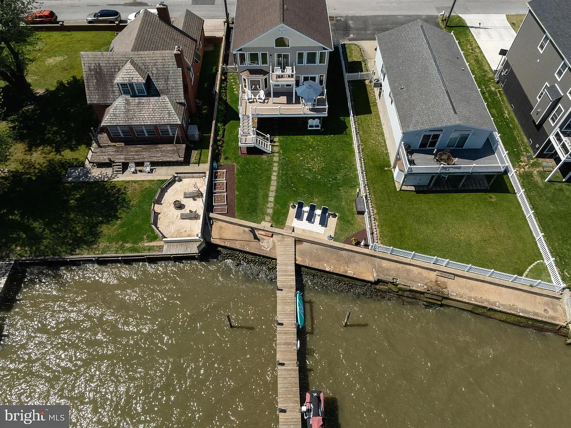 An 80-Foot T-Pier and Two Boat Lifts on the Back River Near Baltimore