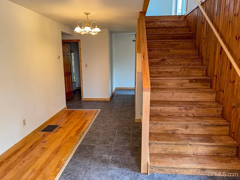 A Private Keweenaw Hideaway With a 1,200-Foot Lake Superior Beach