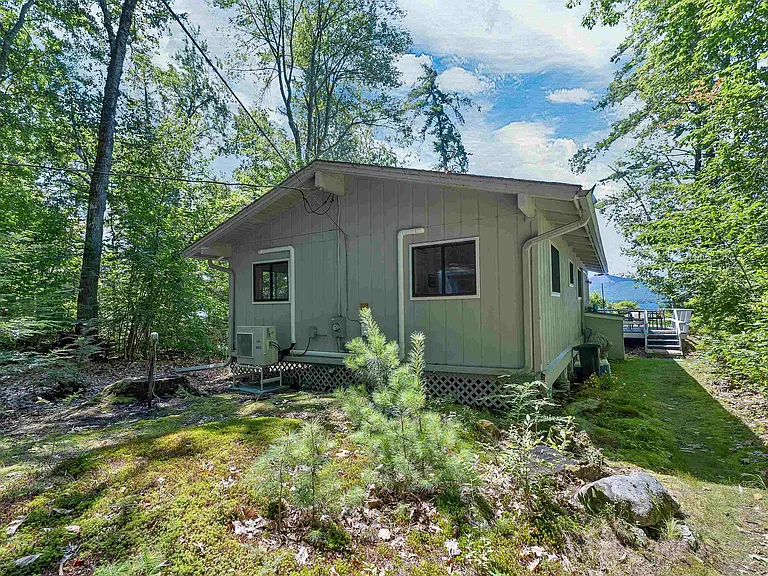 A True Island Bungalow on Lake Winnipesaukee
