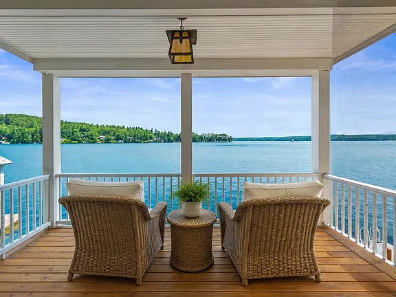 A Deep-Water Boathouse With Its Own Guest Suite on Lake Sunapee