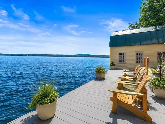 A Deep-Water Boathouse With Its Own Guest Suite on Lake Sunapee