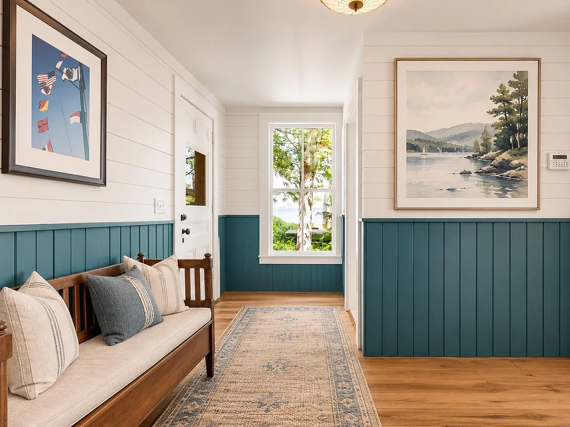 A Deep-Water Boathouse With Its Own Guest Suite on Lake Sunapee