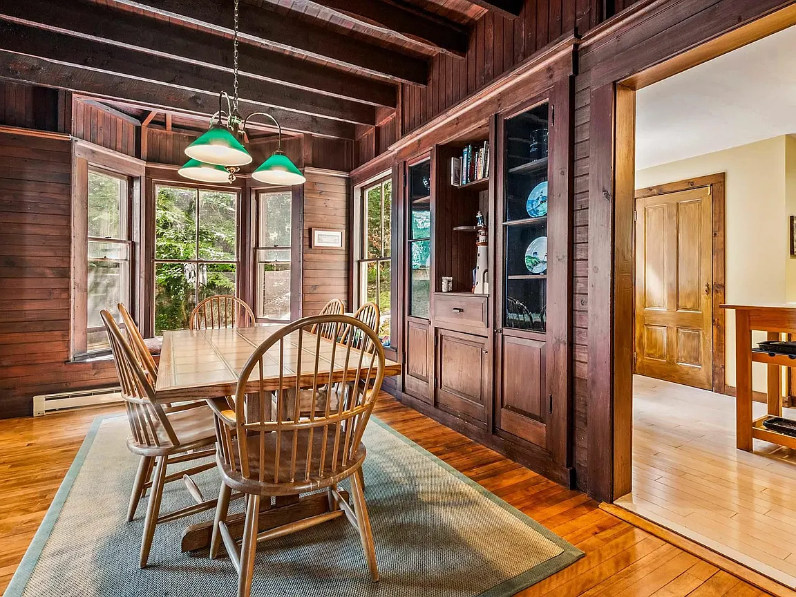 A Deep-Water Boathouse With Its Own Guest Suite on Lake Sunapee