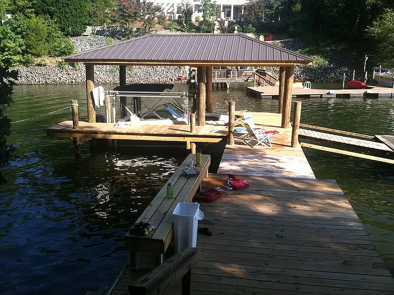 A Family-Owned Point on Lake Wylie, 384 Feet of Shoreline for $1,595,000