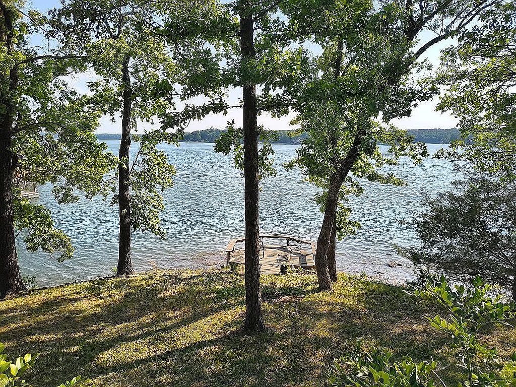 A Family-Owned Point on Lake Wylie, 384 Feet of Shoreline for $1,595,000