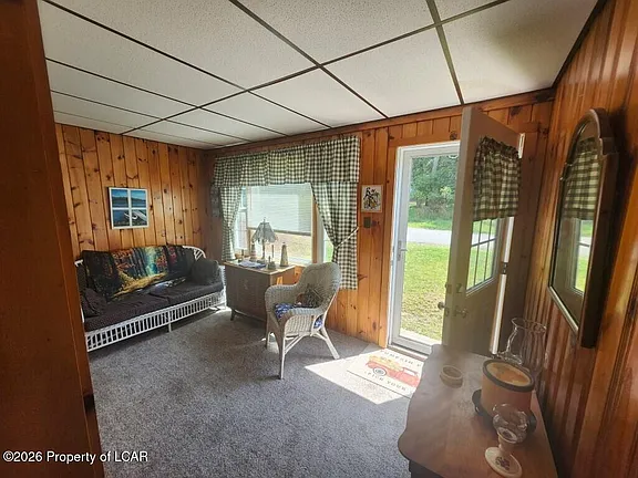 A Lakefront Cottage on Penn Lake, Steps From the Poconos