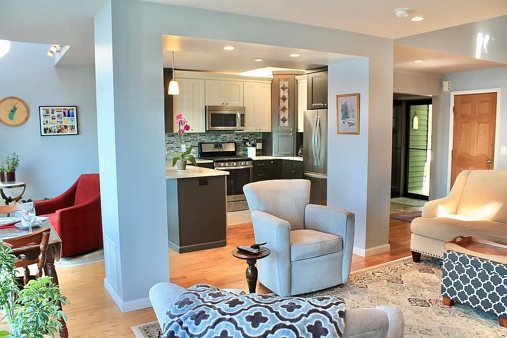An Architect-Designed Retreat on 125 Feet of Saratoga Lake