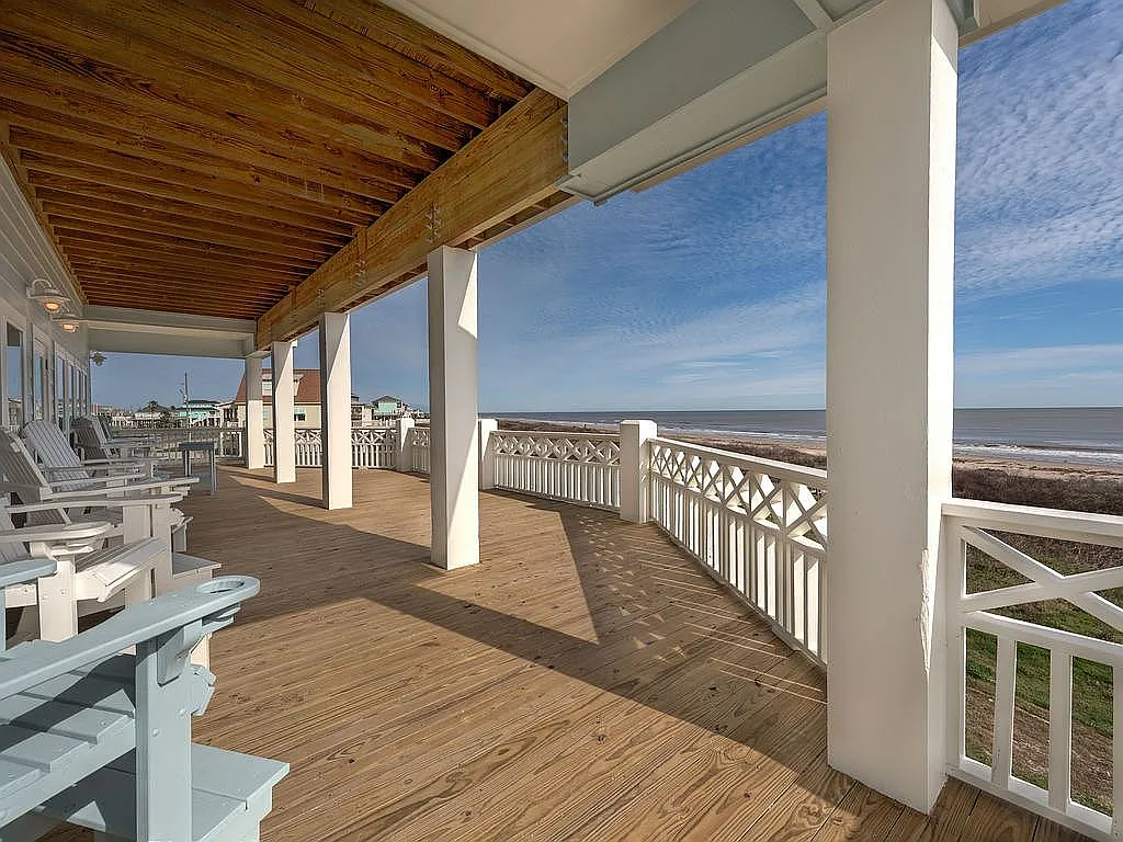 A Front-Row Beach House on the Gulf, Fully Furnished, for $1,349,000
