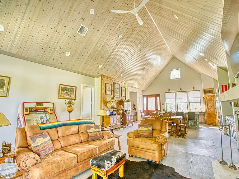 A Custom Hill Country Estate on 954 Feet of the Sabinal River
