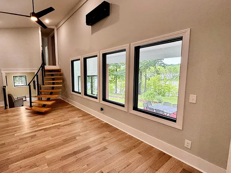 A Private Point on Kerr Lake With Its Own Guest Apartment