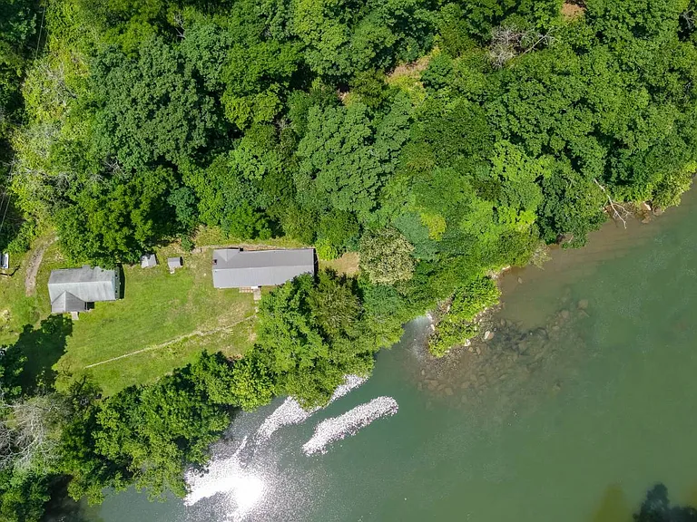 A Bungalow on 3,000 Feet of the Greenbrier River